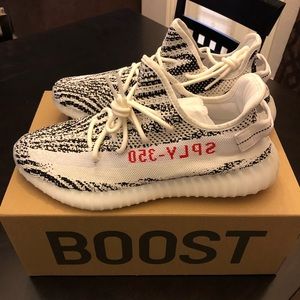 Yeezy Boost 350 v2 Zebra